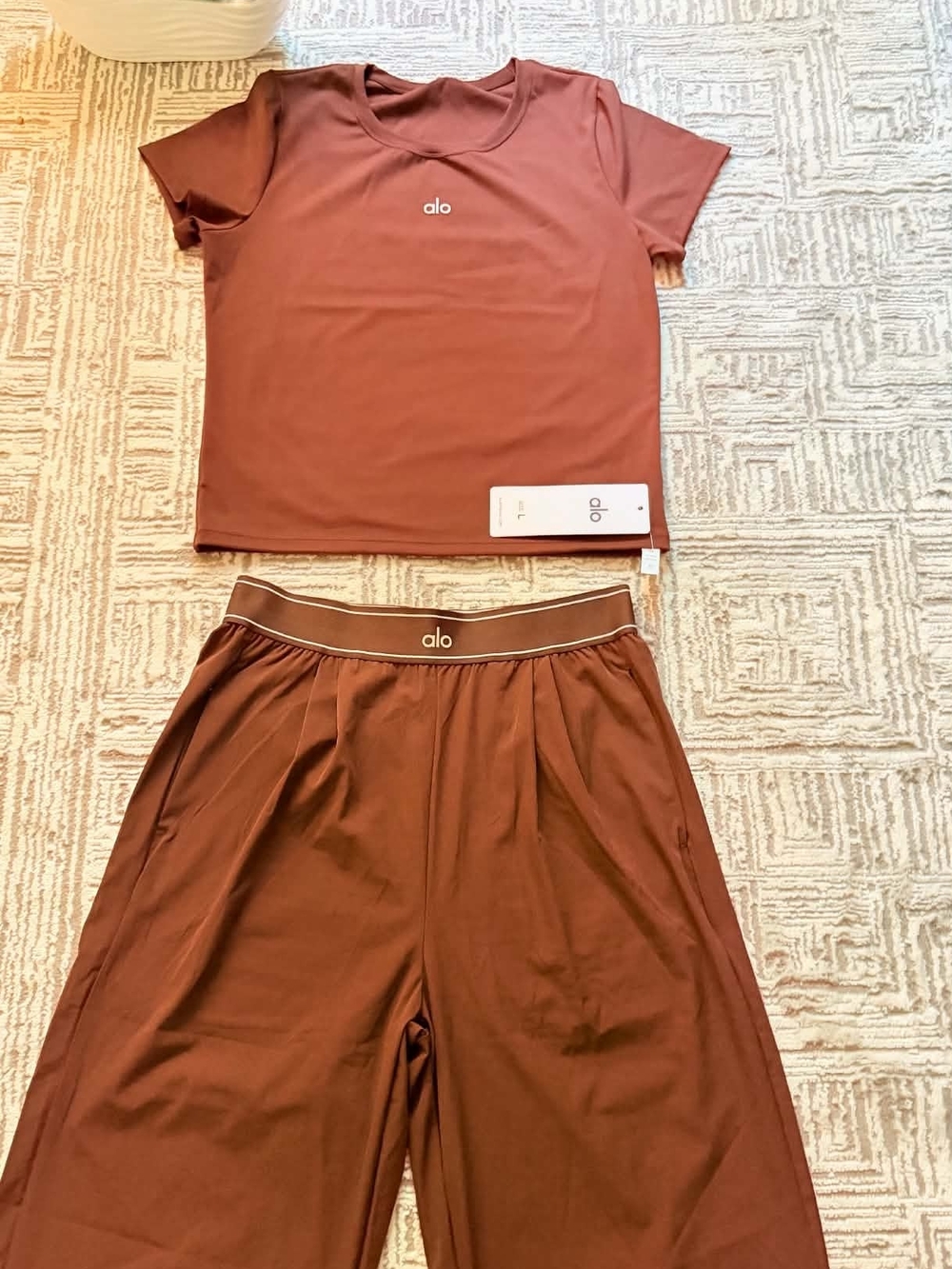Alo Brown Lounge Pants - Cozy Everyday Bottoms